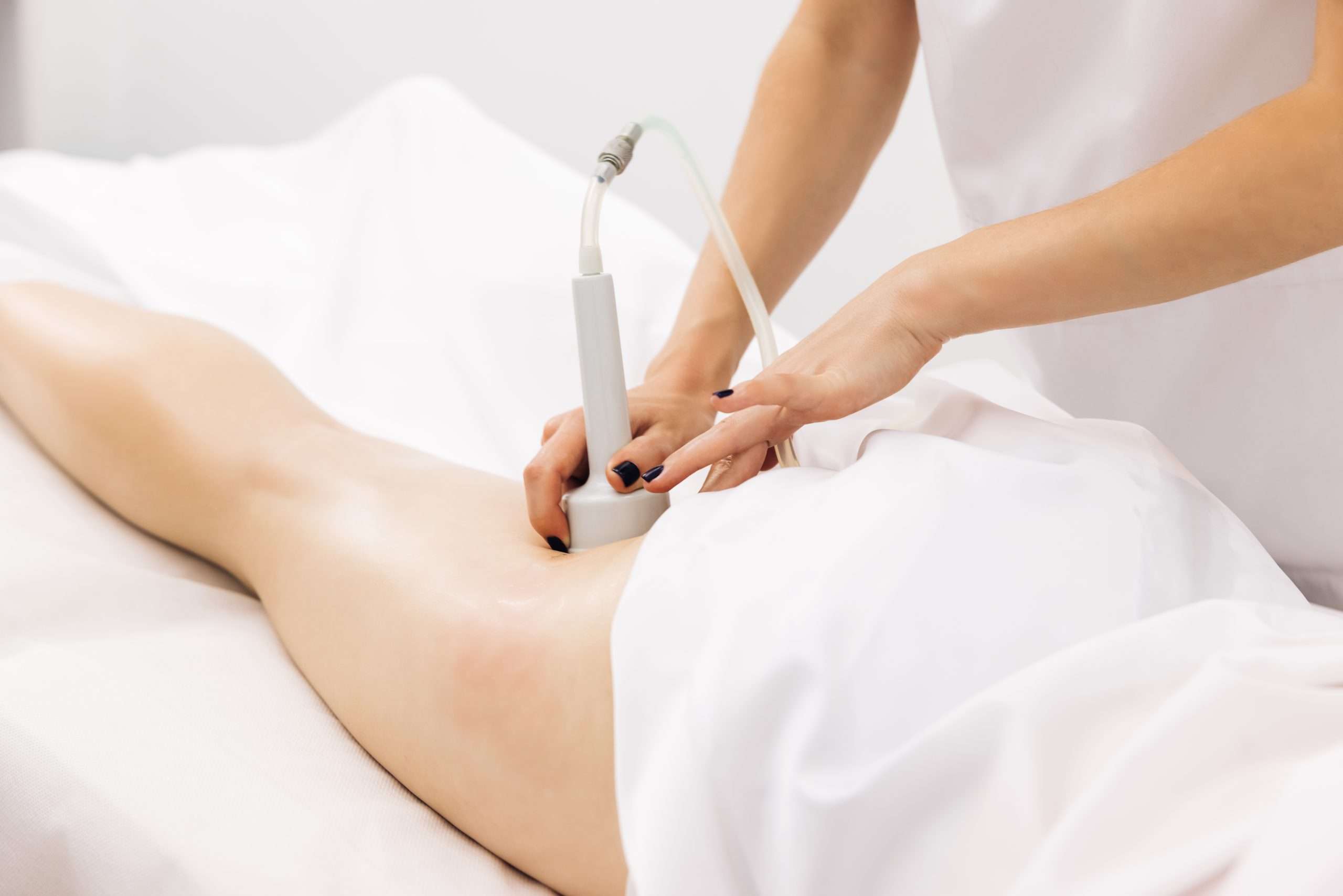 Cosmetologist - Vacuum massage RF